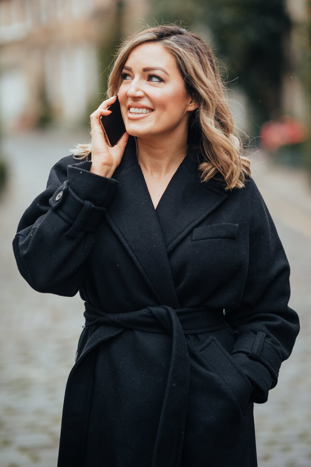mhairi-life-coach-on-phone